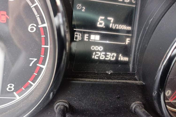 Used Bestune B30 2017 1.6L manual Comfort trim level Odometer Close Up