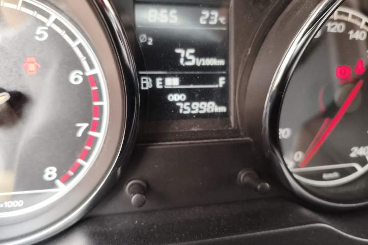 Used Bestune B30 2017 1.6L manual Comfort trim level Odometer Close Up