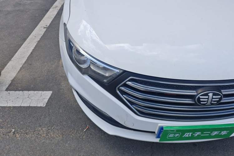 Used Bestune B30 2017 1.6L manual Comfort trim level Right Front Headlight