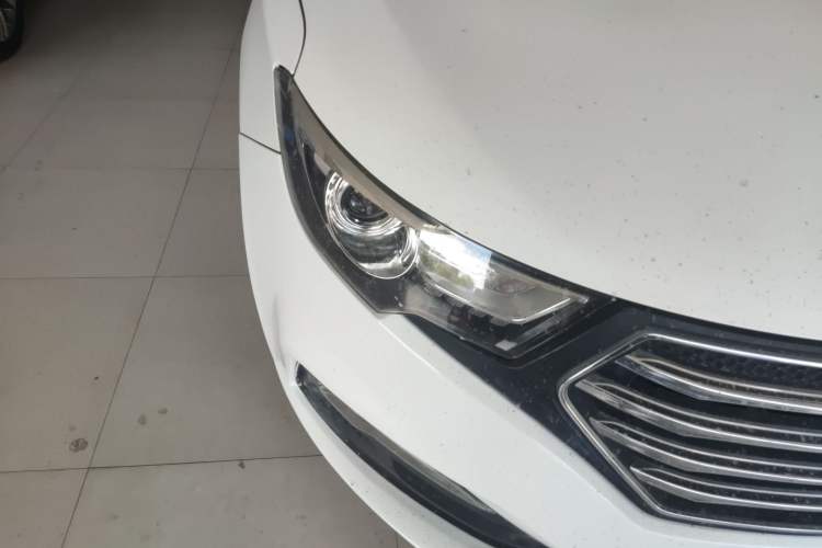 Used Bestune B30 2017 1.6L automatic comfort version Right Front Headlight