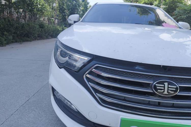 Used Bestune B30 2017 1.6L Automatic Prestige Edition Right Front Headlight