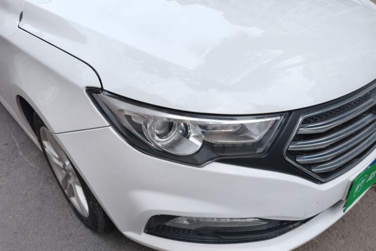 Used Bestune B30 2017 1.6L manual Comfort trim level Right Front Headlight