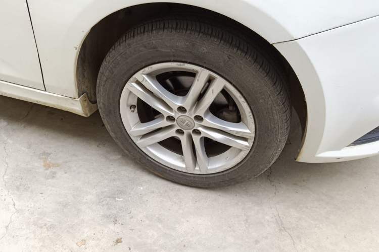 Used Bestune B30 2017 1.6L Manual Luxury Edition Right Front Wheel Hub
