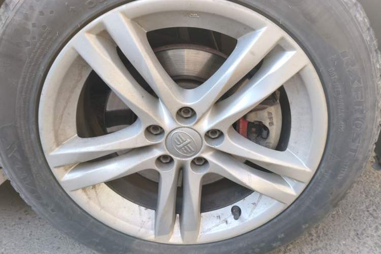 Used Bestune B30 2017 1.6L Manual Luxury Edition Right Front Wheel Hub