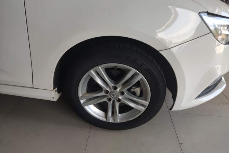 Used Bestune B30 2017 1.6L automatic comfort version Right Front Wheel Hub