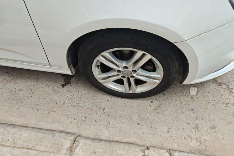 Used Bestune B30 2017 1.6L automatic comfort version Right Front Wheel Hub