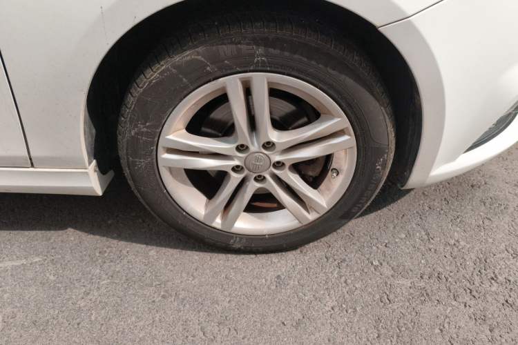 Used Bestune B30 2017 1.6L manual Comfort trim level Right Front Wheel Hub