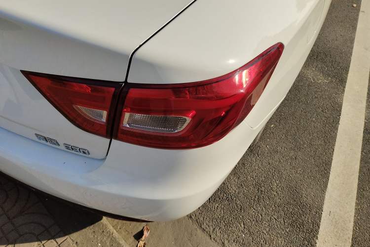 Used Bestune B30 2017 1.6L Manual Luxury Edition Right Rear Taillight