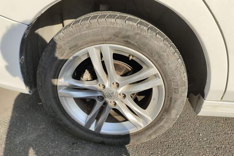 Used Bestune B30 2017 1.6L Manual Luxury Edition Right Rear Wheel Hub