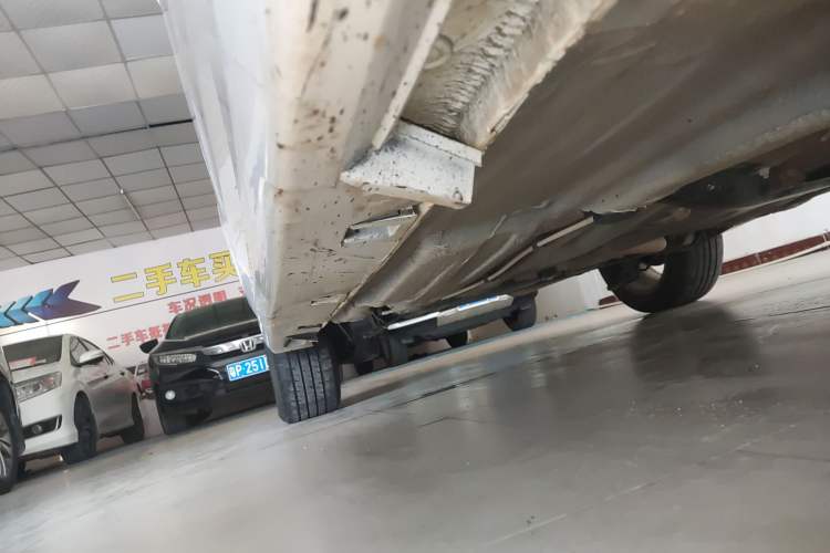 Used Bestune B30 2017 1.6L automatic comfort version Right Side Sill