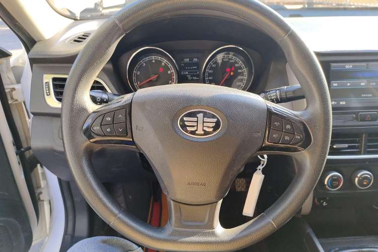 Used Bestune B30 2017 1.6L Manual Luxury Edition Steering Wheel