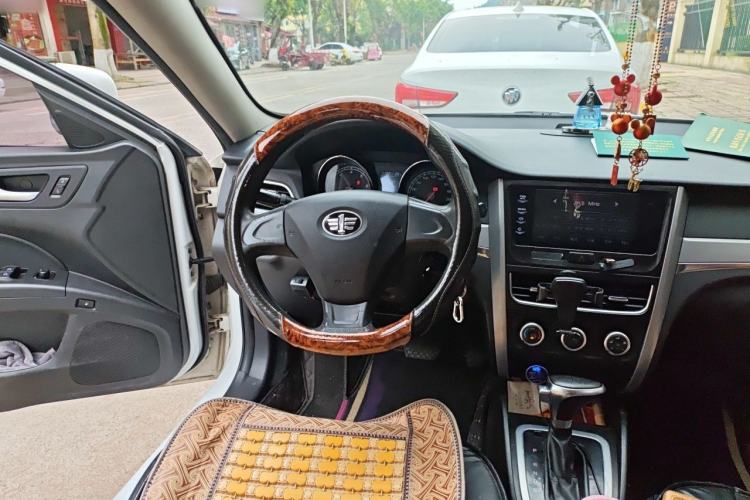 Used Bestune B30 2017 1.6L automatic comfort version Steering Wheel