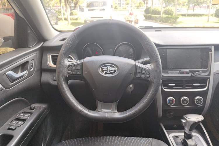Used Bestune B30 2017 1.6L Automatic Prestige Edition Steering Wheel