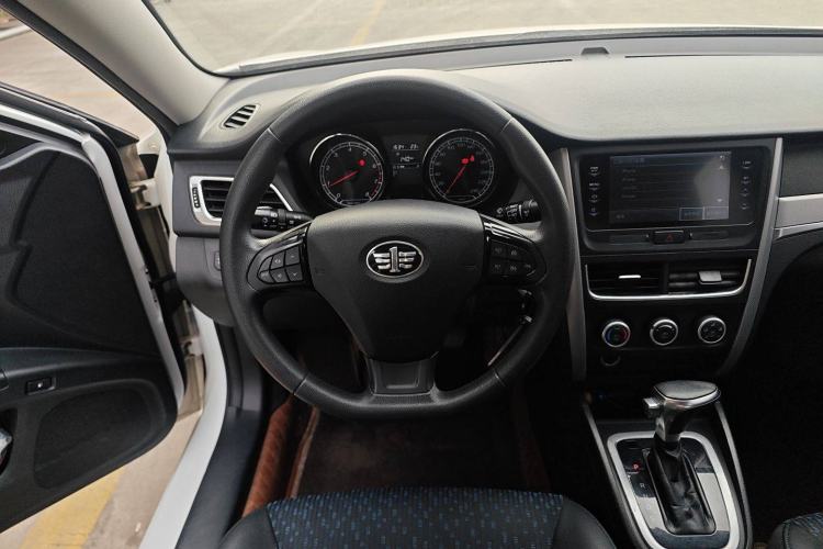 Used Bestune B30 2017 1.6L Automatic Prestige Edition Steering Wheel
