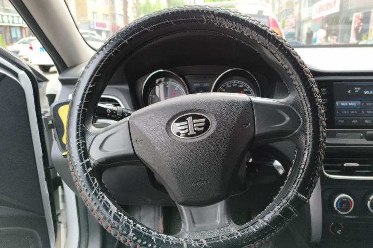 Used Bestune B30 2017 1.6L manual Comfort trim level Steering Wheel