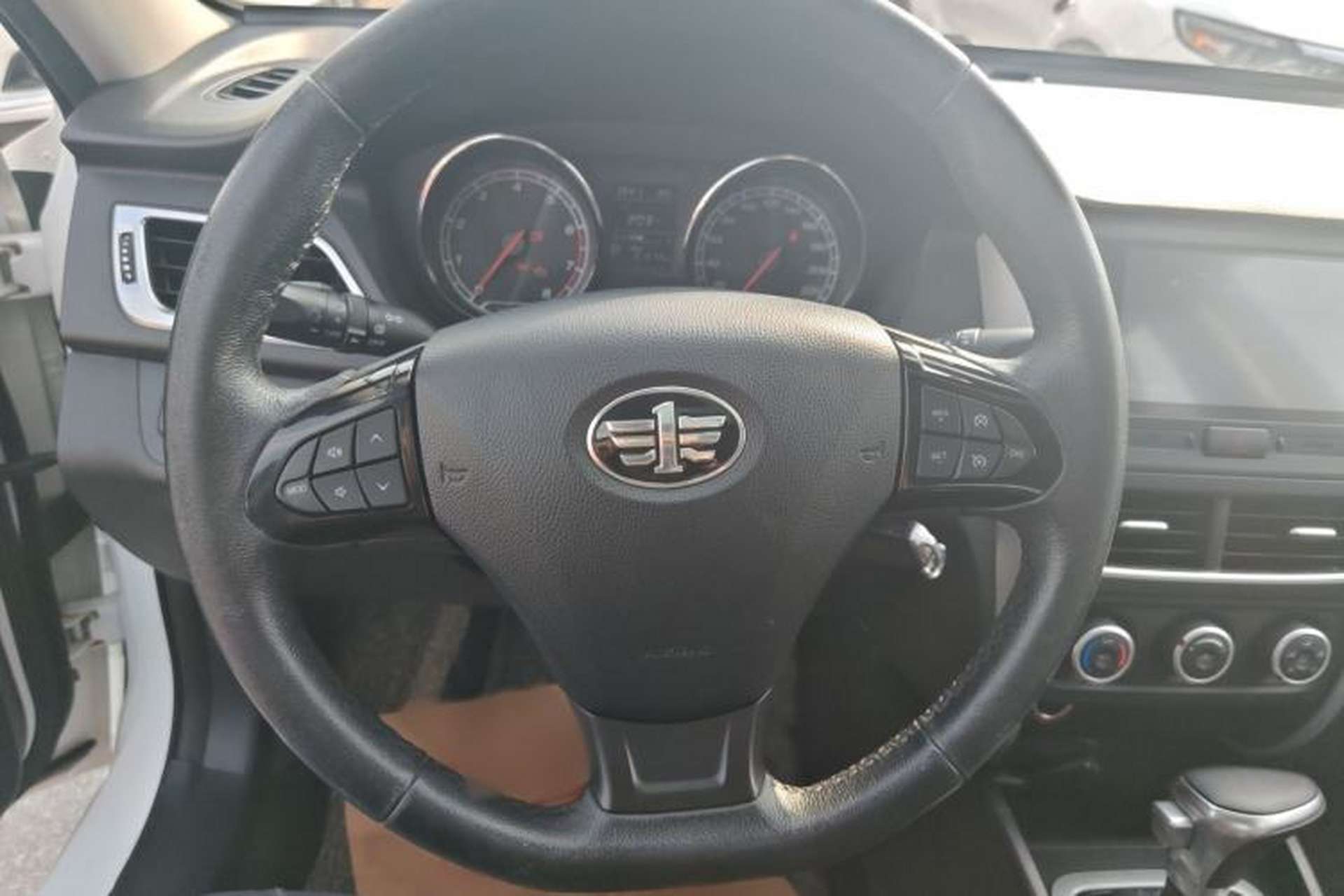 Used Bestune B30 2017 1.6L Automatic Prestige Edition Steering Wheel