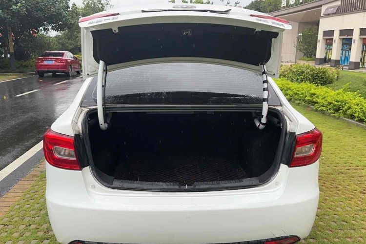 Used Bestune B30 2017 1.6L automatic comfort version Trunk