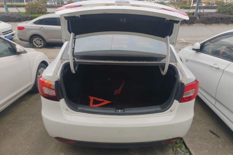 Used Bestune B30 2017 1.6L Manual Luxury Edition Trunk