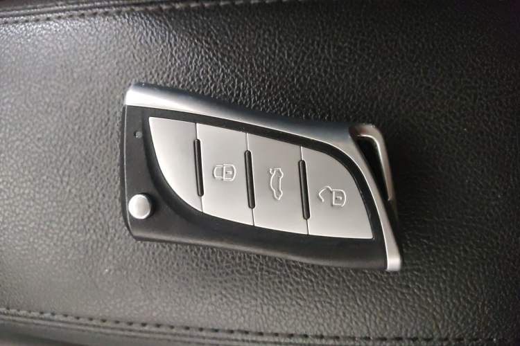 Used Bestune B30 2017 1.6L automatic comfort version Vehicle Key