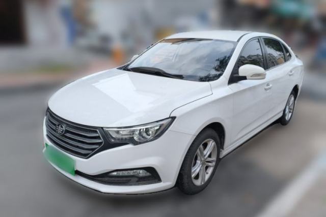 Ojetý Bestune B30 2017 1.6L manual Comfort trim level