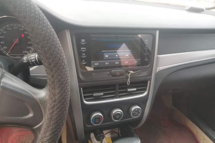 Used Bestune B30 2019 1.6L Automatic Comfort Model Audio And AC Panel