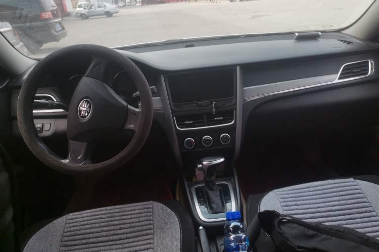 Used Bestune B30 2019 1.6L Automatic Comfort Model Center Console
