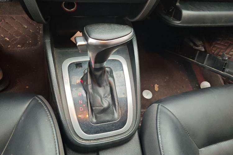 Used Bestune B30 2019 1.6L Automatic Comfort Model Gear Lever