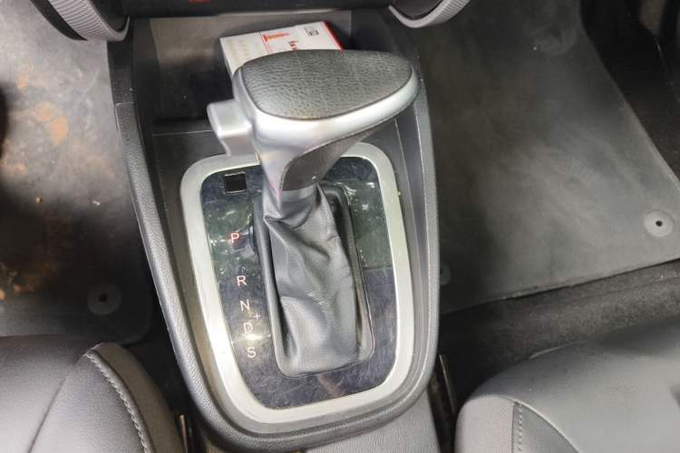 Used Bestune B30 2019 1.6L Automatic Comfort Model Gear Lever