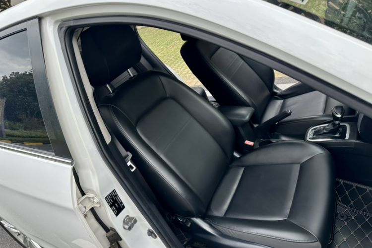 Used Bestune B30 2019 1.6L Automatic Comfort Model Interior 13