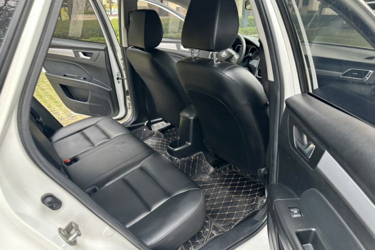 Used Bestune B30 2019 1.6L Automatic Comfort Model Interior 8