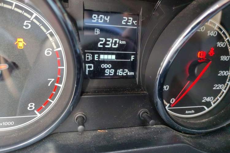 Used Bestune B30 2019 1.6L Automatic Comfort Model Odometer Close Up