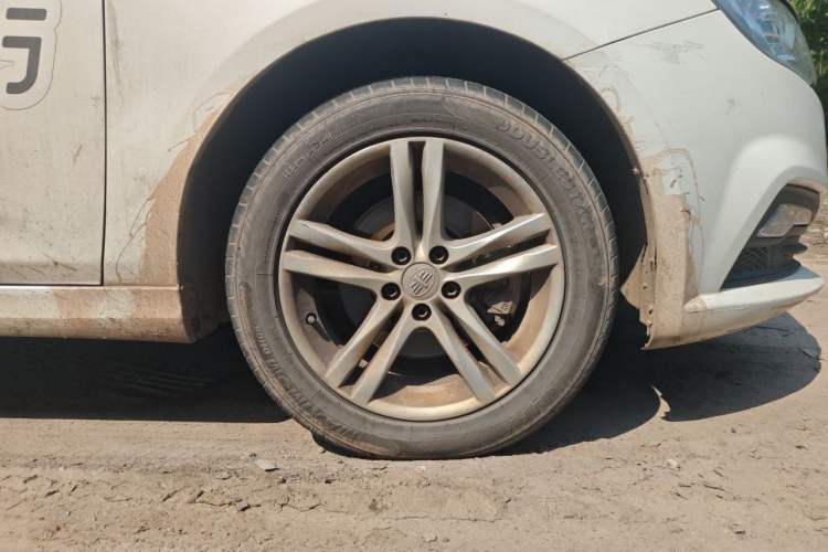 Used Bestune B30 2019 1.6L Automatic Comfort Model Right Front Wheel Hub