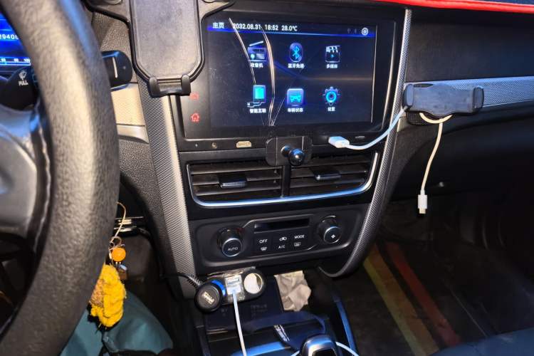 Used Bestune B30EV 2019 EV400 Audio And AC Panel