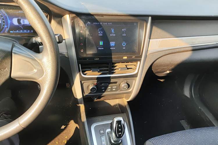 Used Bestune B30EV 2019 EV400 Audio And AC Panel