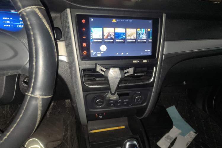 Used Bestune B30EV 2019 EV400 Audio And AC Panel