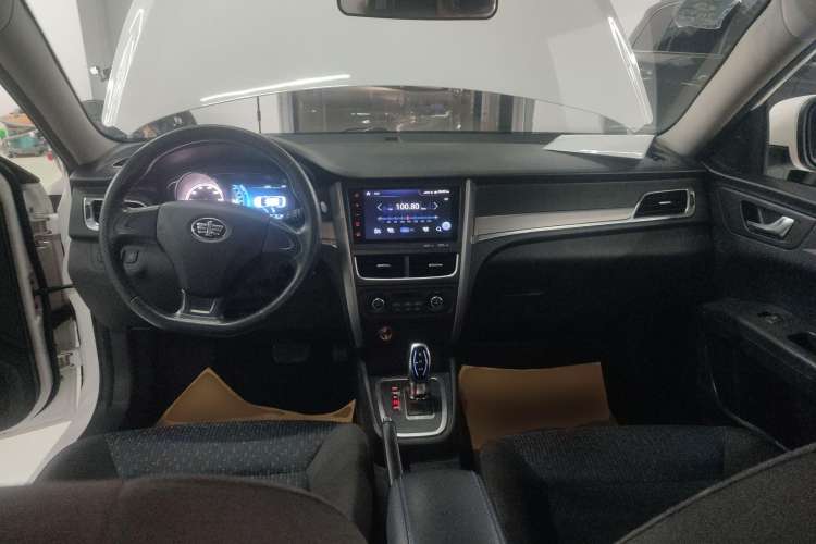 Used Bestune B30EV 2019 EV400 Center Console