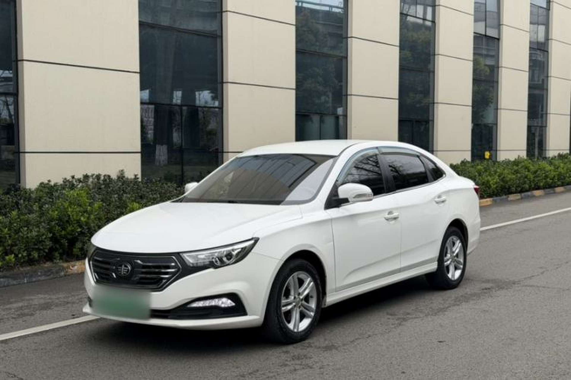 Used Bestune B30EV 2019 EV400 Front Left 45 Deg