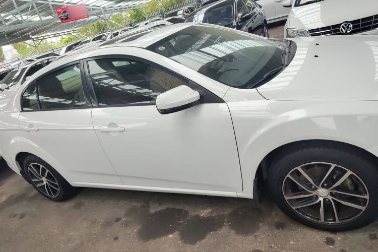 Used Bestune B50 2013 1.6L manual luxury version Exterior 2