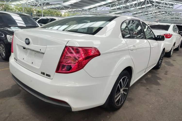 Used Bestune B50 2013 1.6L manual luxury version Exterior 3