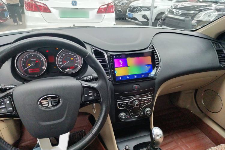 Used Bestune B50 2013 1.6L manual luxury version Interior 3