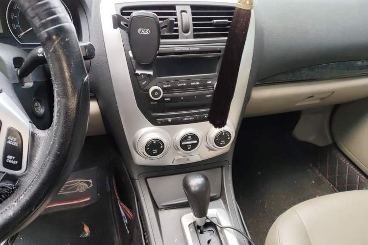 Used Bestune B50 2009 1.6 automatic prestige version Audio And AC Panel
