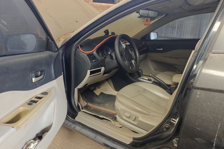 Used Bestune B50 2009 1.6 automatic prestige version Driver Seat