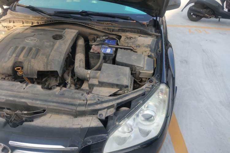 Used Bestune B50 2009 1.6 automatic prestige version Engine Bay Left