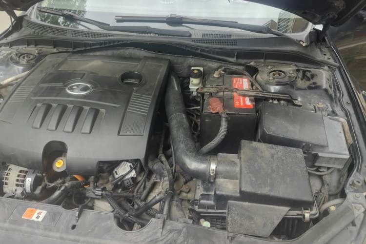 Used Bestune B50 2009 1.6 automatic luxury version Engine Bay Left