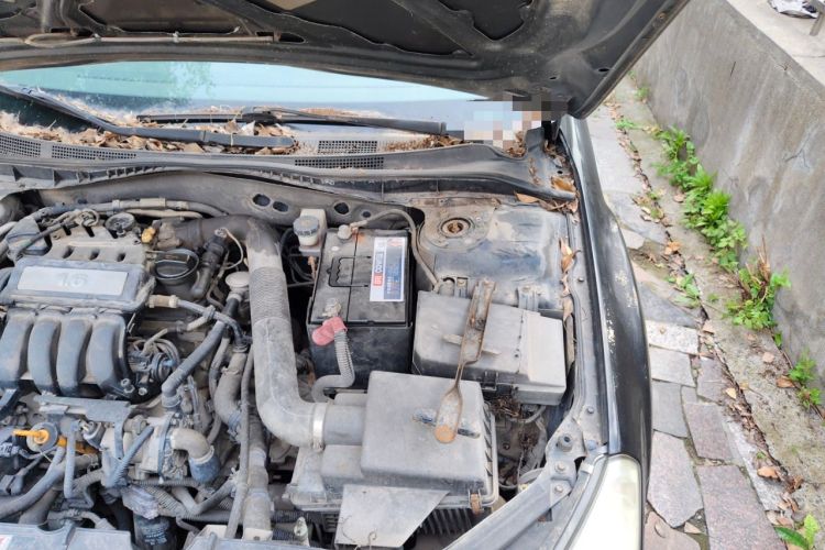 Used Bestune B50 2009 1.6 automatic prestige version Engine Bay Left