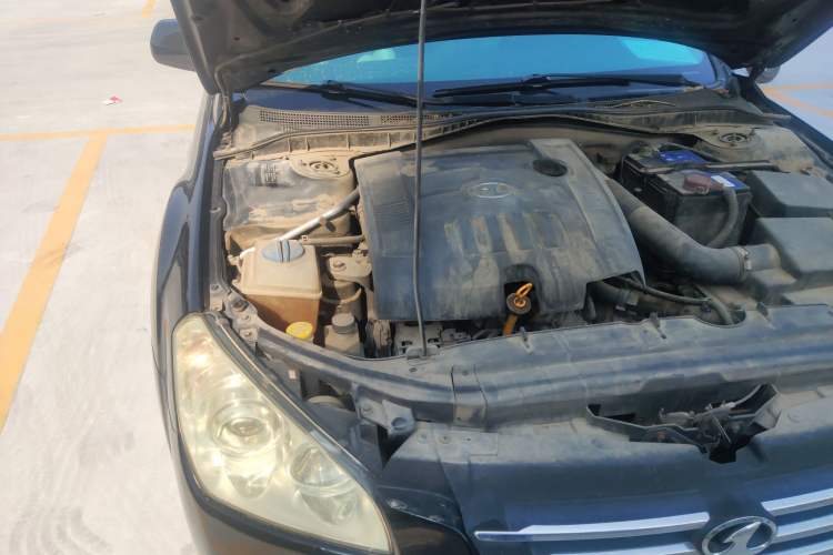 Used Bestune B50 2009 1.6 automatic prestige version Engine Bay Right