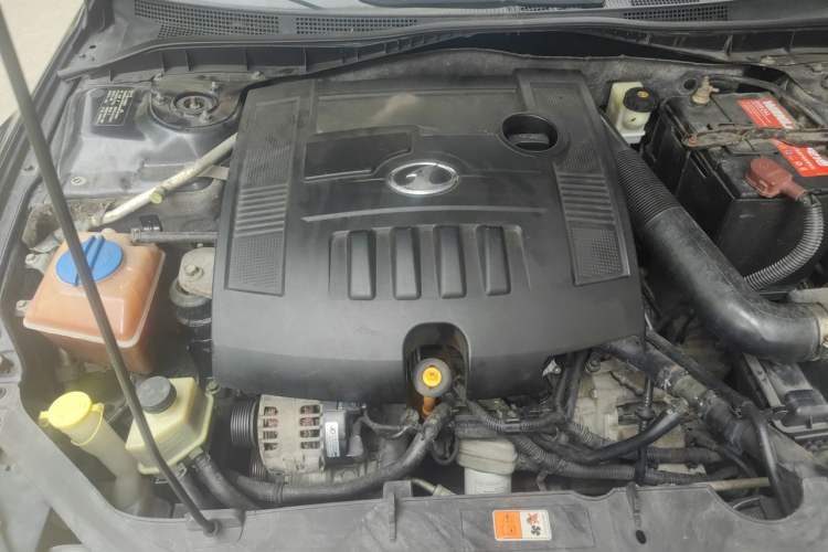 Used Bestune B50 2009 1.6 automatic luxury version Engine Bay Right