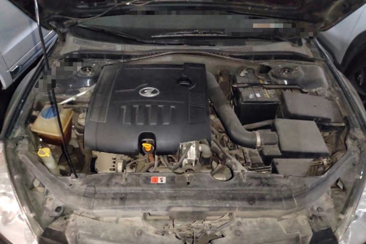 Used Bestune B50 2009 1.6 manual luxury version Engine Bay
