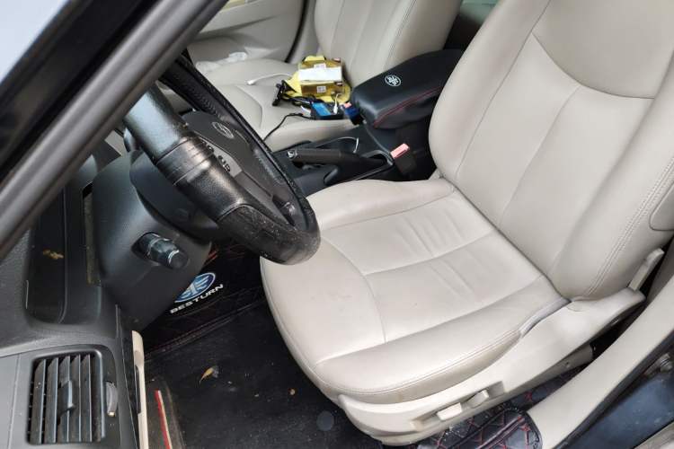 Used Bestune B50 2009 1.6 automatic prestige version Left Front Seat
