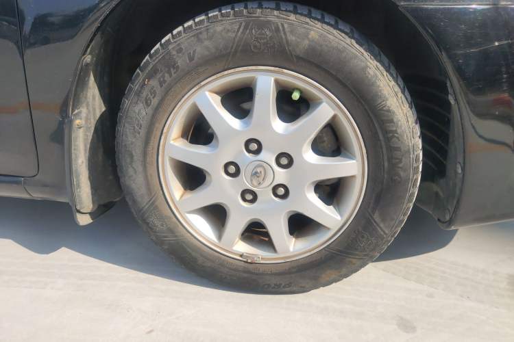 Used Bestune B50 2009 1.6 automatic prestige version Right Front Wheel Hub
